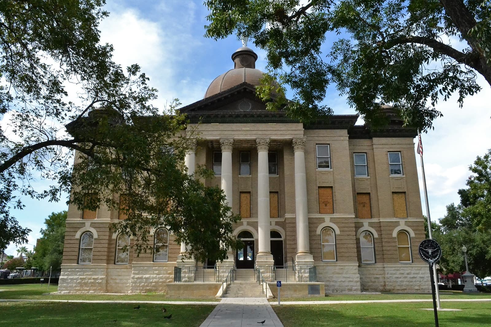Hays County Courthouse in San Marcos